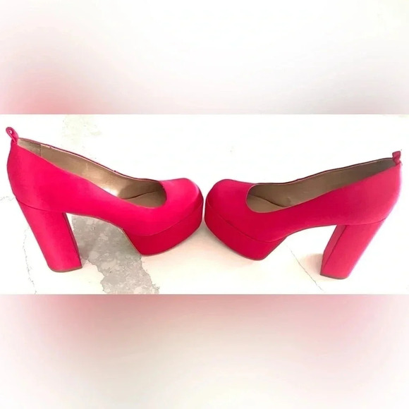 Steve Madden Artem Pump Platform Fuchsia Pink Barbie Doll GUC Women's 8.5 - Picture 2 of 8